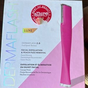 DermaFlash Luxe 2.0 in Box